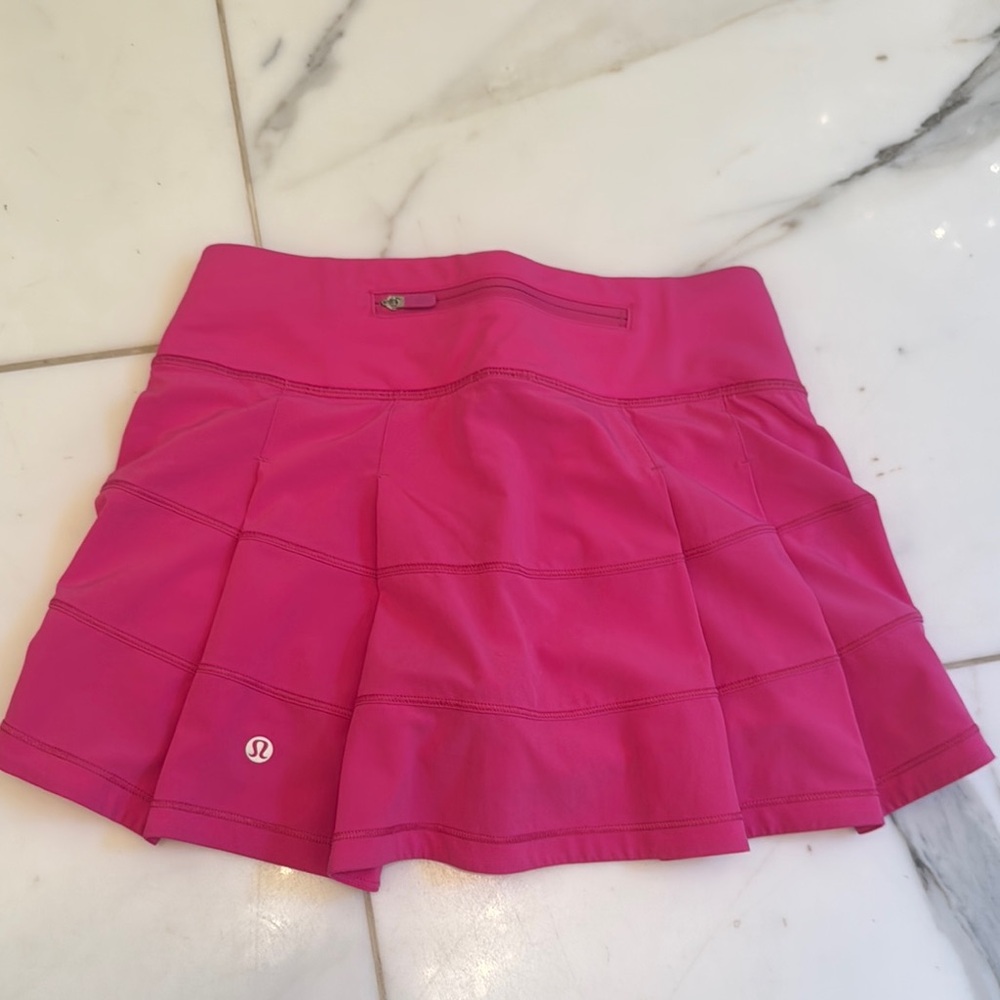 Lululemon Athletica Fuchsia Mini Skirt